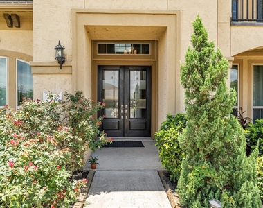 13330 Arbor Villa Lane - Photo Thumbnail 4