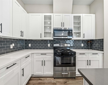 6713 Parker Grove Lane - Photo Thumbnail 14