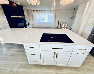 279 Marion Street - Photo Thumbnail 11