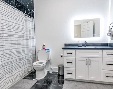 4013 Falls Street - Photo Thumbnail 6