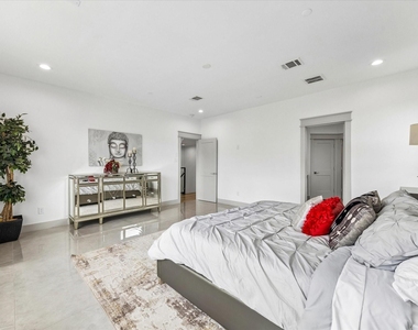 1603 Utah Street - Photo Thumbnail 14