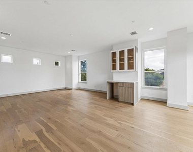 1603 Utah Street - Photo Thumbnail 24
