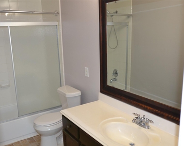 19354 Caledonia Drive - Photo Thumbnail 8