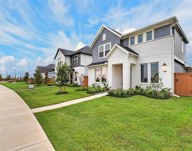6427 Prospect Oaks Parkway - Photo Thumbnail 2