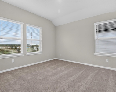 6427 Prospect Oaks Parkway - Photo Thumbnail 31