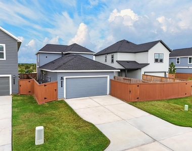 6427 Prospect Oaks Parkway - Photo Thumbnail 41
