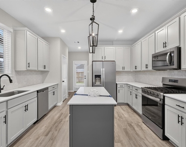 6427 Prospect Oaks Parkway - Photo Thumbnail 16