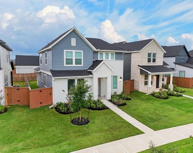 6427 Prospect Oaks Parkway - Photo Thumbnail 3