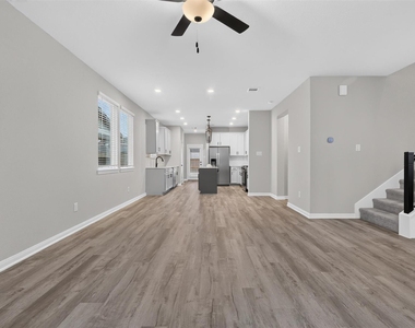 6427 Prospect Oaks Parkway - Photo Thumbnail 9
