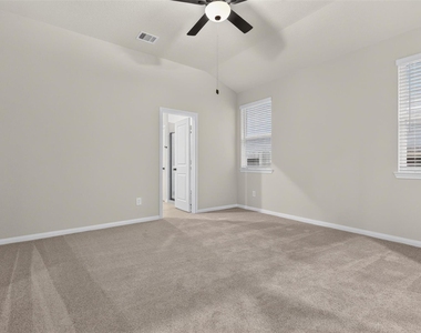 6427 Prospect Oaks Parkway - Photo Thumbnail 22