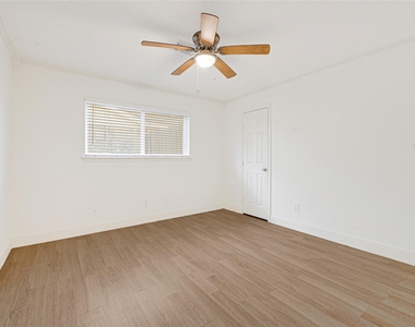 8802 Tanager Street - Photo Thumbnail 19