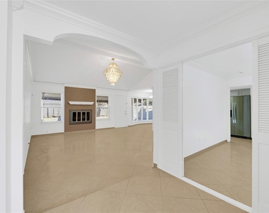 8802 Tanager Street - Photo Thumbnail 7