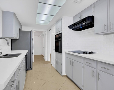 8802 Tanager Street - Photo Thumbnail 13