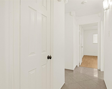 8802 Tanager Street - Photo Thumbnail 5