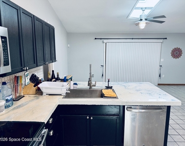 219 Wilton Avenue Sw - Photo Thumbnail 4