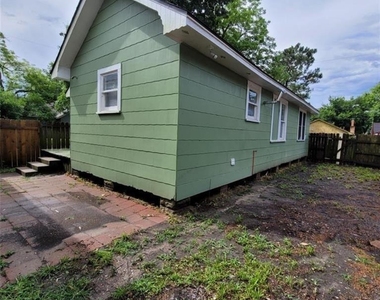 522 Aron Street - Photo Thumbnail 8