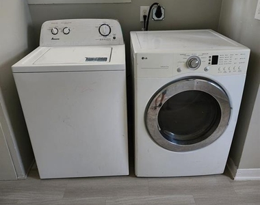 522 Aron Street - Photo Thumbnail 7