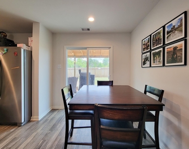 111 Avalon Drive - Photo Thumbnail 10
