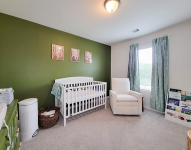 111 Avalon Drive - Photo Thumbnail 15