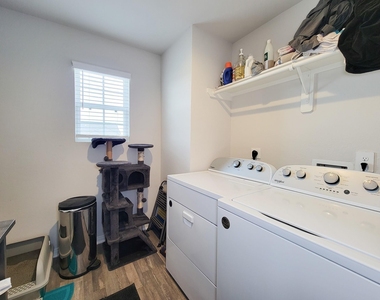 111 Avalon Drive - Photo Thumbnail 12