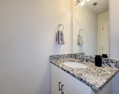 111 Avalon Drive - Photo Thumbnail 20