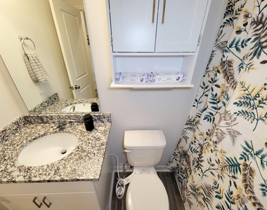 111 Avalon Drive - Photo Thumbnail 21