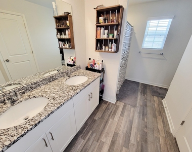 111 Avalon Drive - Photo Thumbnail 19