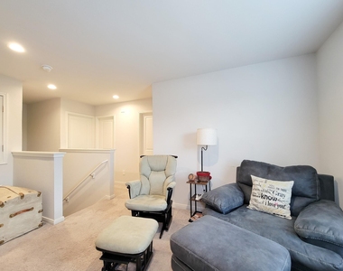 111 Avalon Drive - Photo Thumbnail 11