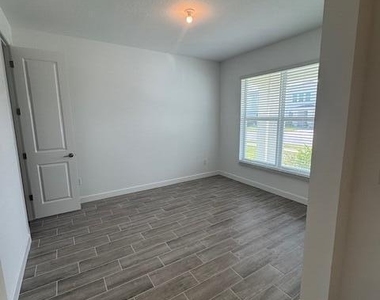 1921 Marigold Trail Nw - Photo Thumbnail 14