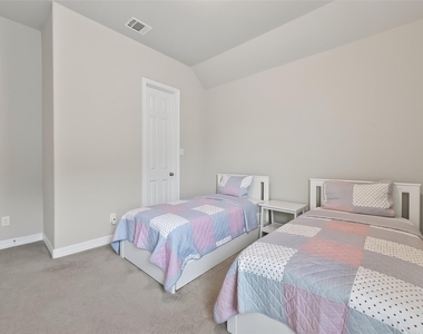 4018 Martin Ridge Drive - Photo Thumbnail 40