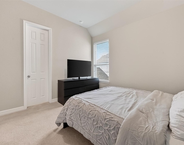 4018 Martin Ridge Drive - Photo Thumbnail 30
