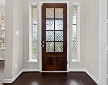 4018 Martin Ridge Drive - Photo Thumbnail 2