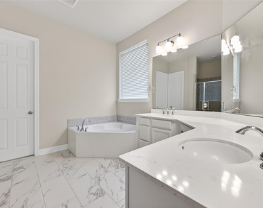 4018 Martin Ridge Drive - Photo Thumbnail 22