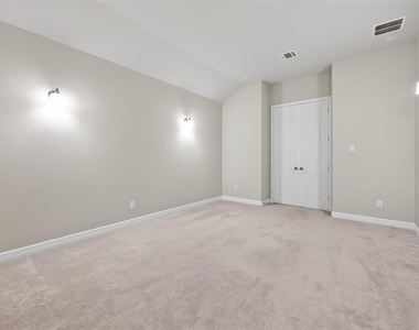 4018 Martin Ridge Drive - Photo Thumbnail 38