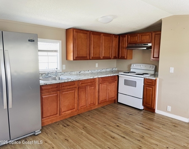2508 Chatham Way Ne - Photo Thumbnail 8