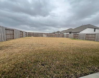 3077 Sunmoon Lane - Photo Thumbnail 16