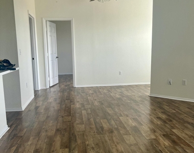 1757 Sophias Drive - Photo Thumbnail 4