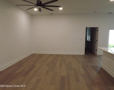 2273 Highland Avenue - Photo Thumbnail 5