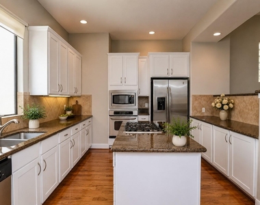 5108 Lillian Street - Photo Thumbnail 12