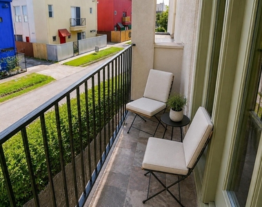 5108 Lillian Street - Photo Thumbnail 8