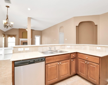7303 Slippery Elm Lane - Photo Thumbnail 9