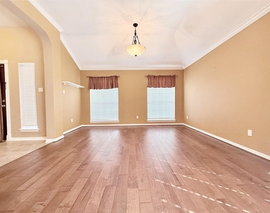 7303 Slippery Elm Lane - Photo Thumbnail 2