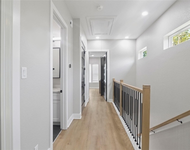 1017 Calvin Avenue - Photo Thumbnail 8
