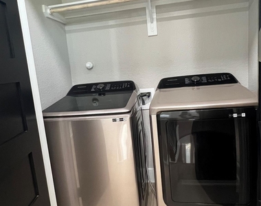 1017 Calvin Avenue - Photo Thumbnail 13