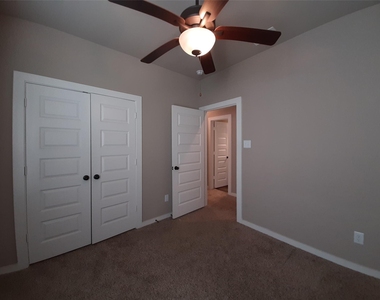 9717 Grosbeak Lane - Photo Thumbnail 13