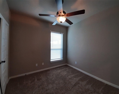 9717 Grosbeak Lane - Photo Thumbnail 19
