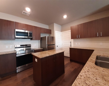 9717 Grosbeak Lane - Photo Thumbnail 9