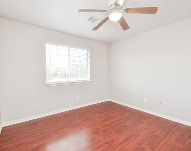 4802 Sunshine Drive - Photo Thumbnail 18