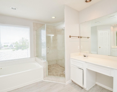 4802 Sunshine Drive - Photo Thumbnail 11