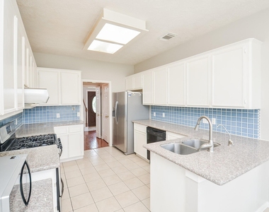 4802 Sunshine Drive - Photo Thumbnail 6